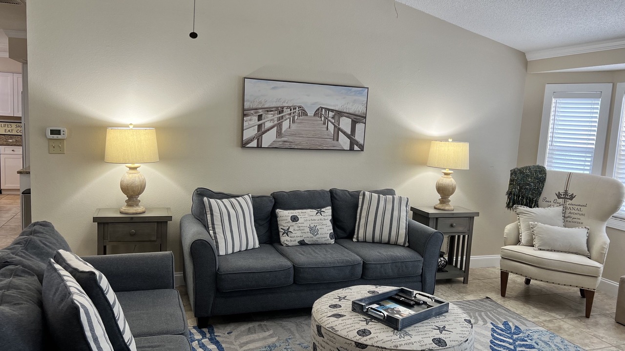 Photo of Livingroom in Desoto Lakes