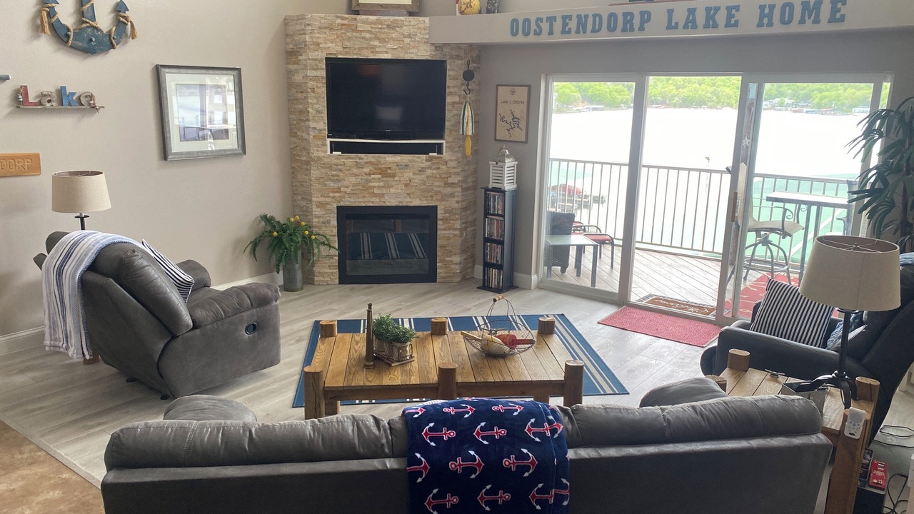 Photo of Livingroom in Lake of the Ozarks