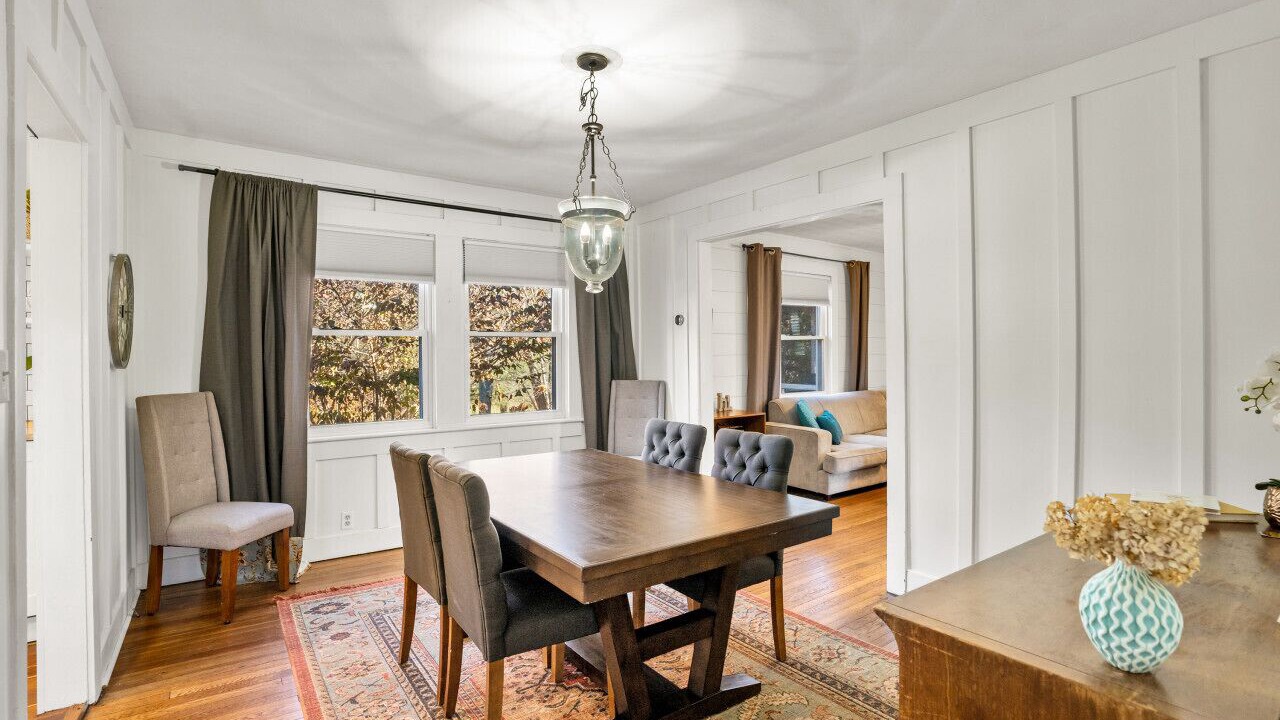 Photo of Bedroom in Candler