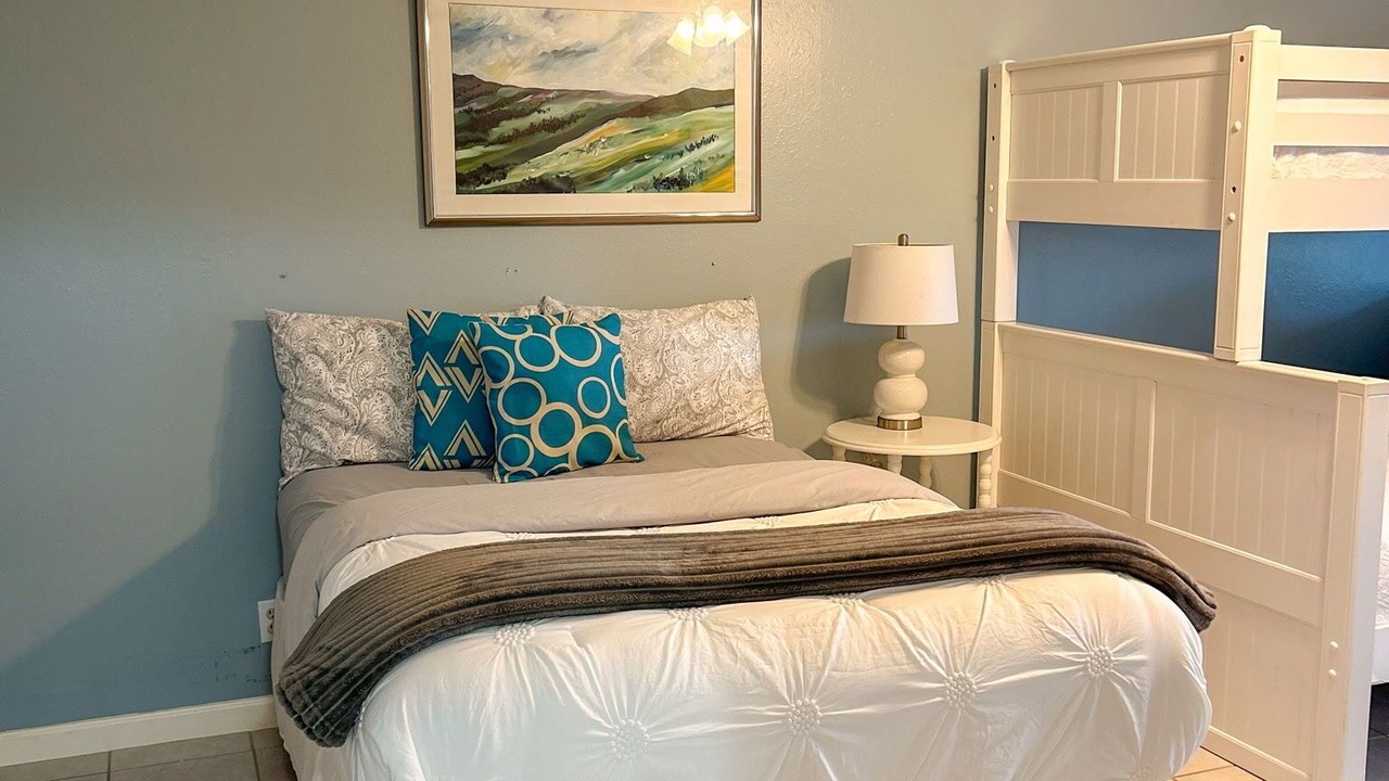 Photo of Bedroom in Highland Lake Estates