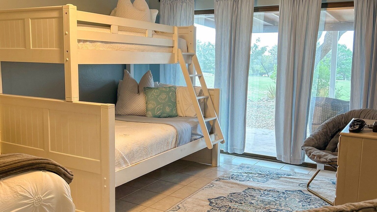 Photo of Bedroom in Highland Lake Estates