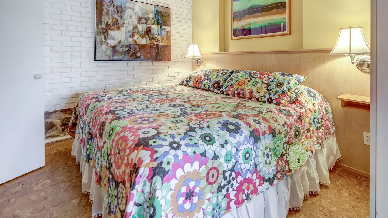 Photo of Bedroom in Saugatuck