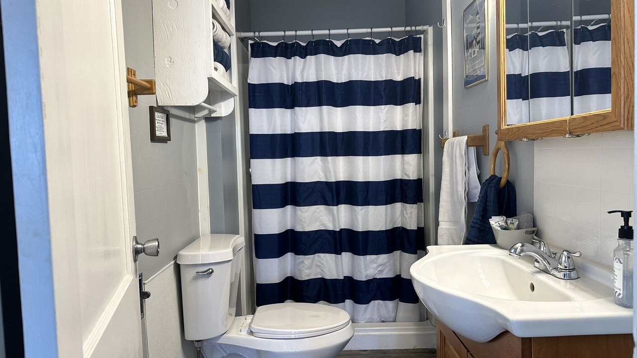 Photo of Bathroom in Gamaliel