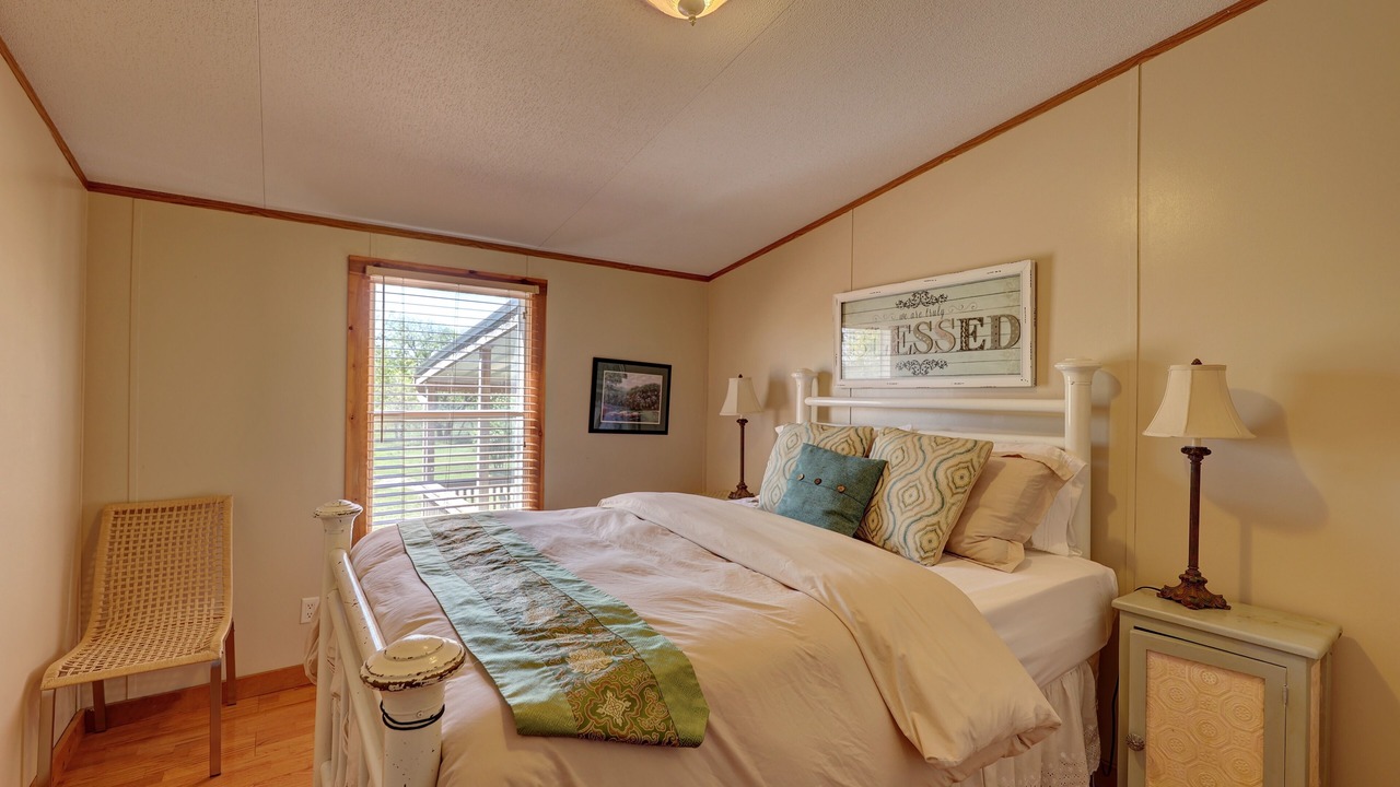 Photo of Bedroom in Center Point
