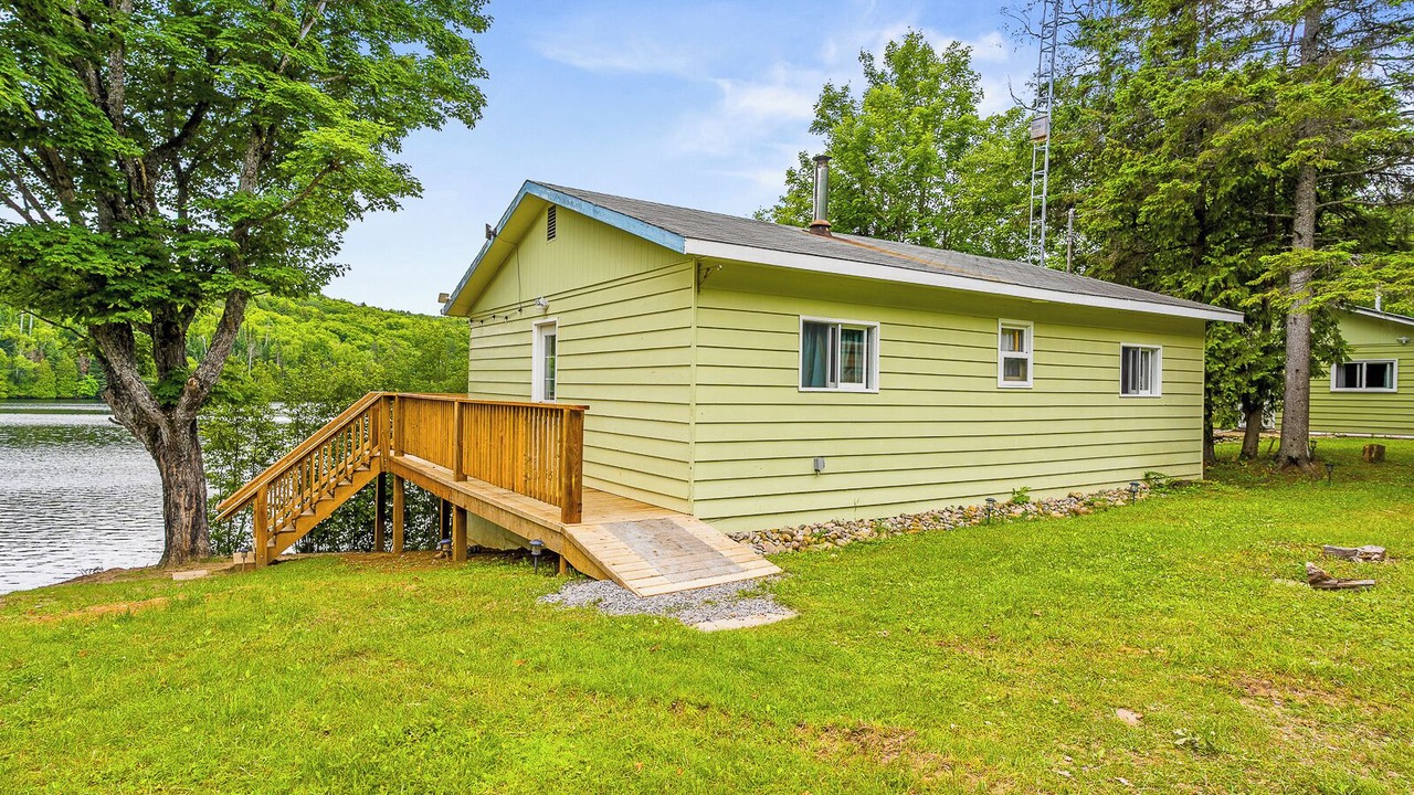 Photo of Outdoor in Harcourt