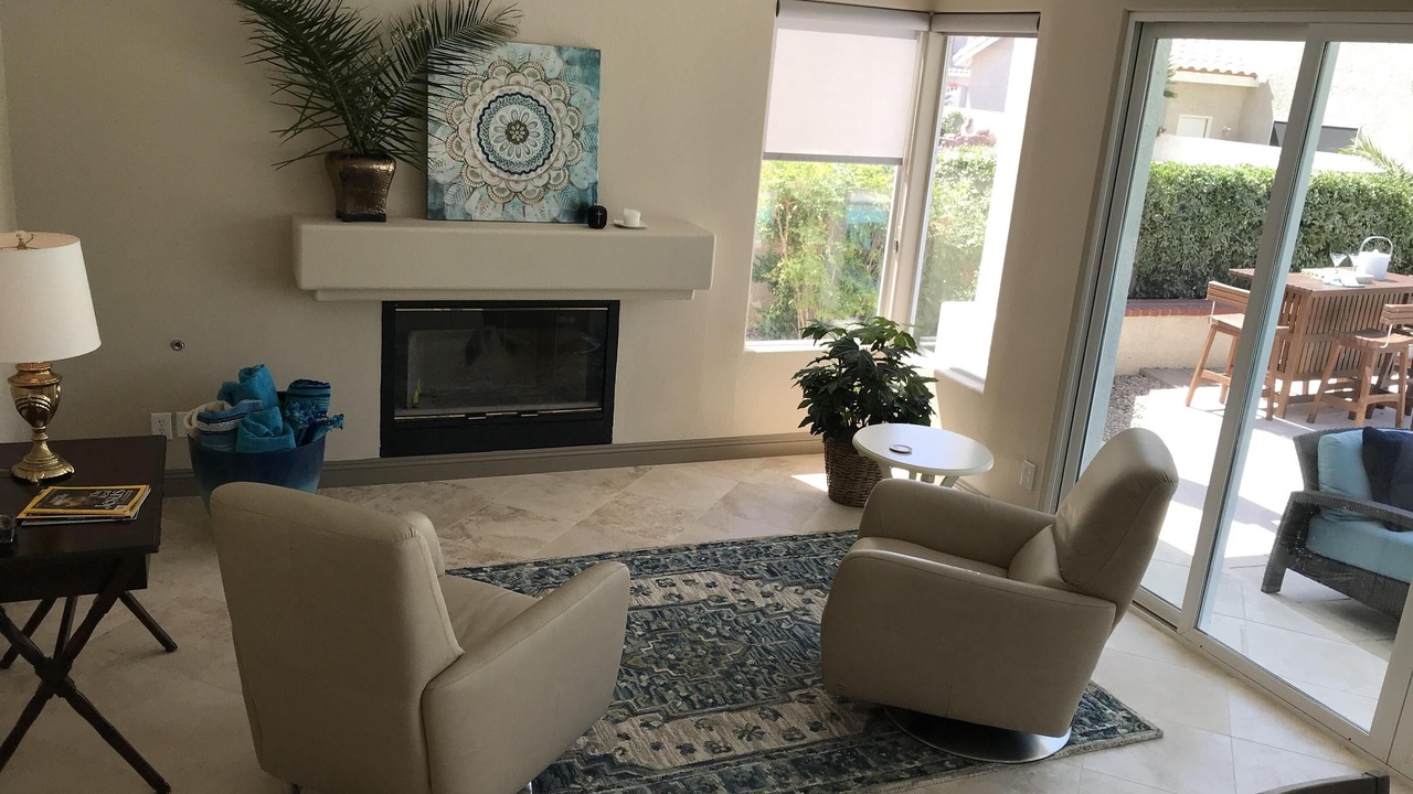 Photo of Livingroom in Desert Shores