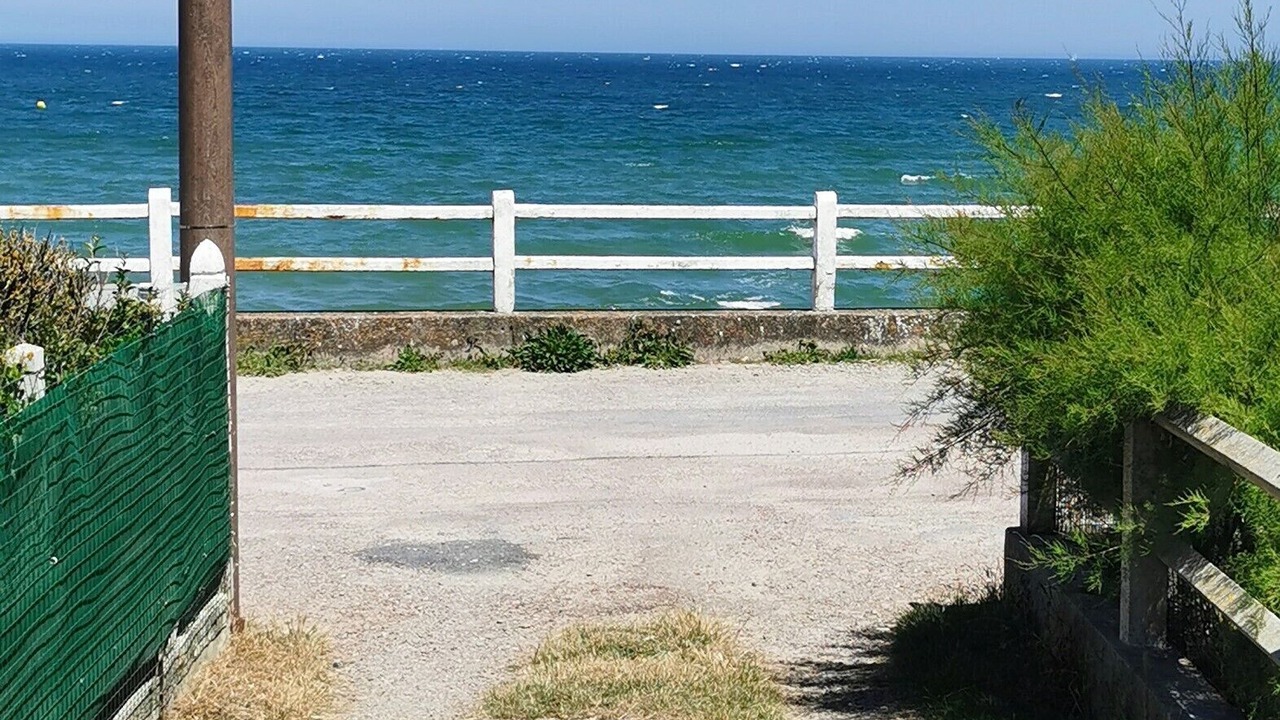 Photo of Others in Lion-sur-Mer