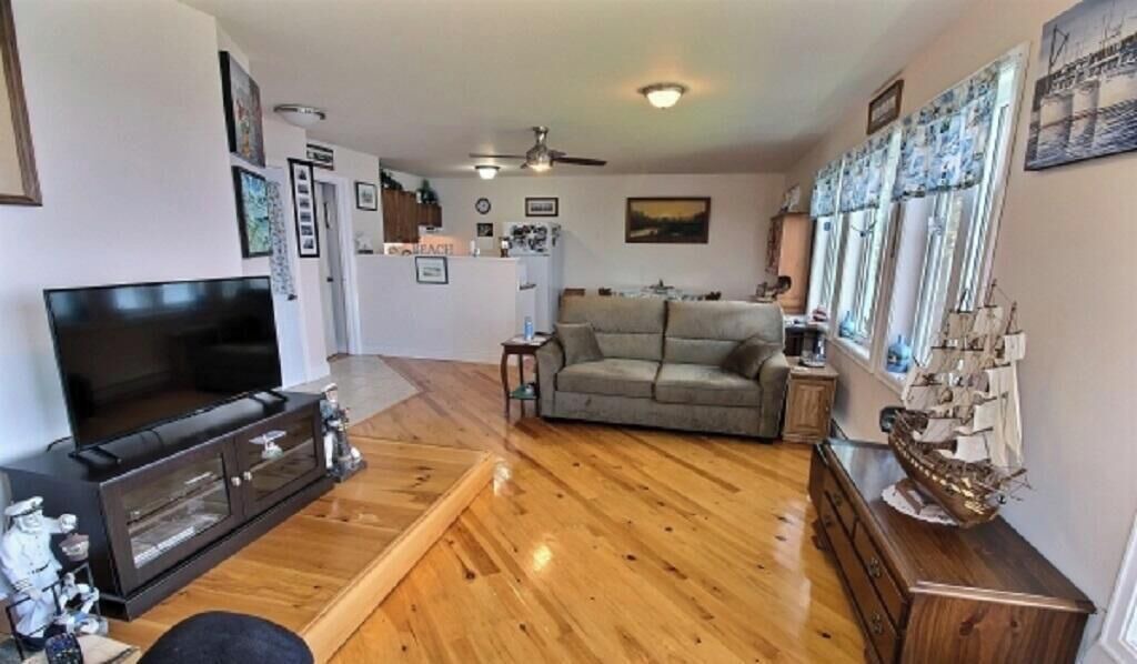Photo of Livingroom in Trenton
