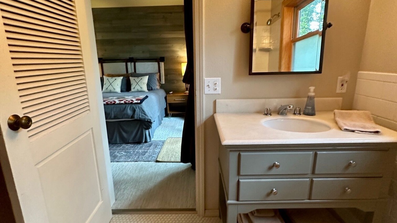 Photo of Bathroom in Gasquet