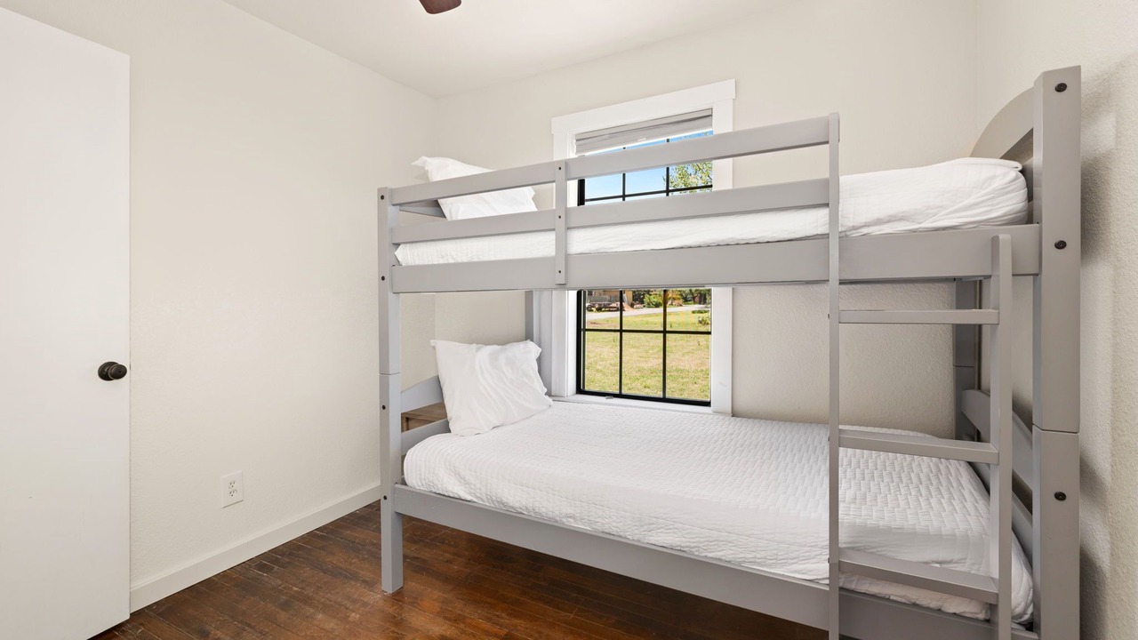 Photo of Bedroom in Downtown