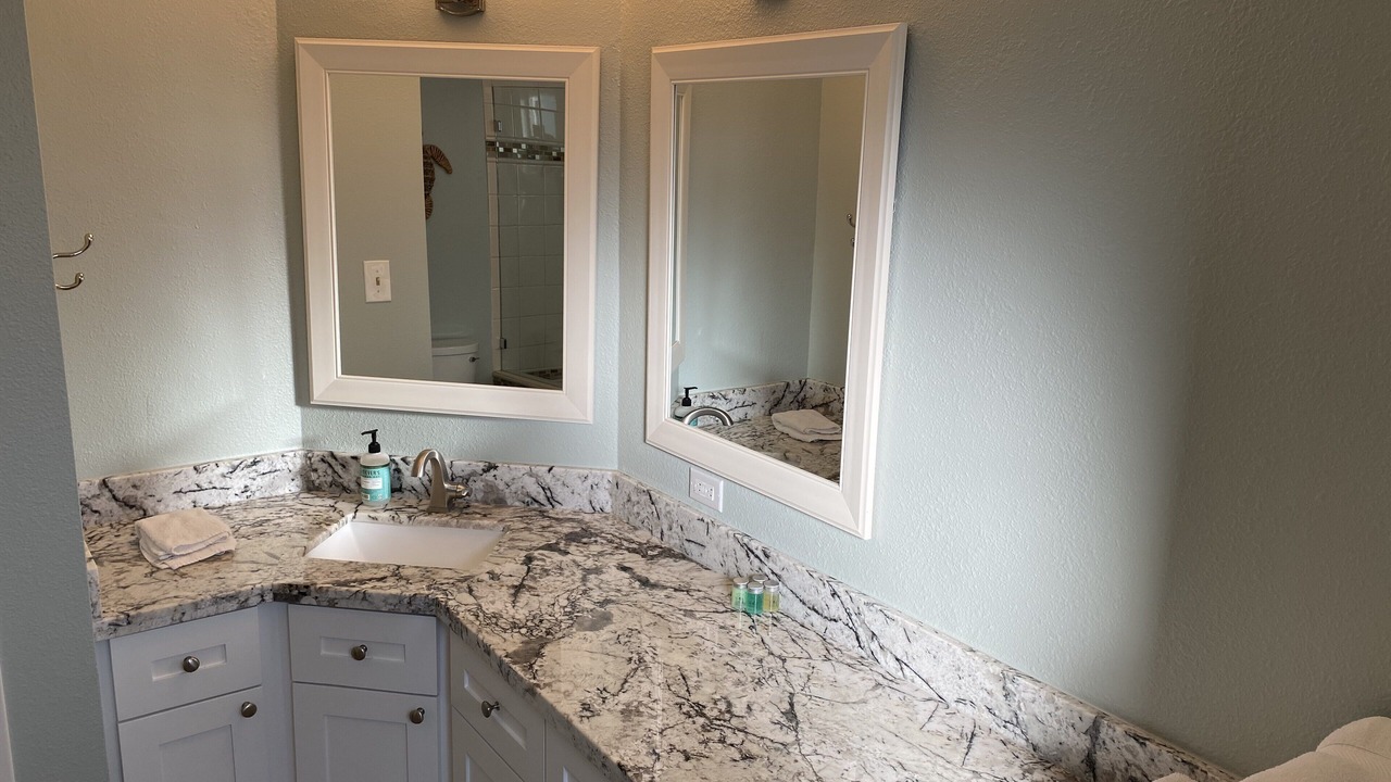 Photo of Bathroom in Jamaica Beach