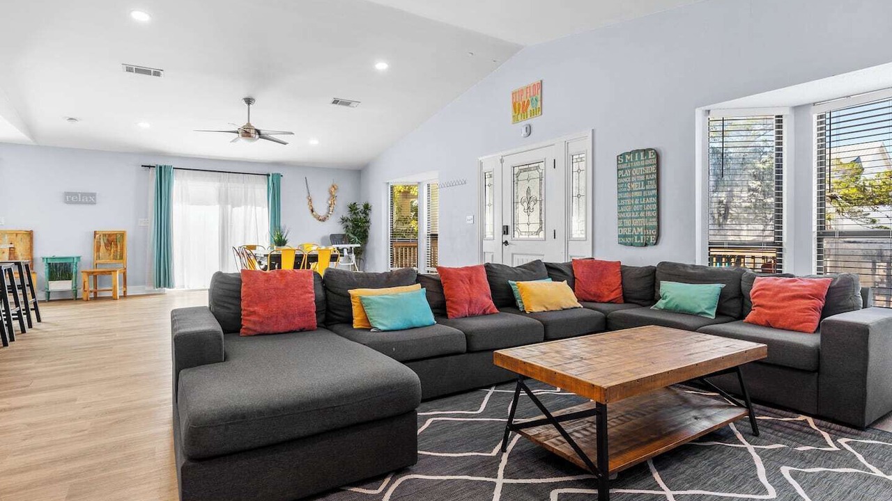 Photo of Livingroom in Crystal Beach