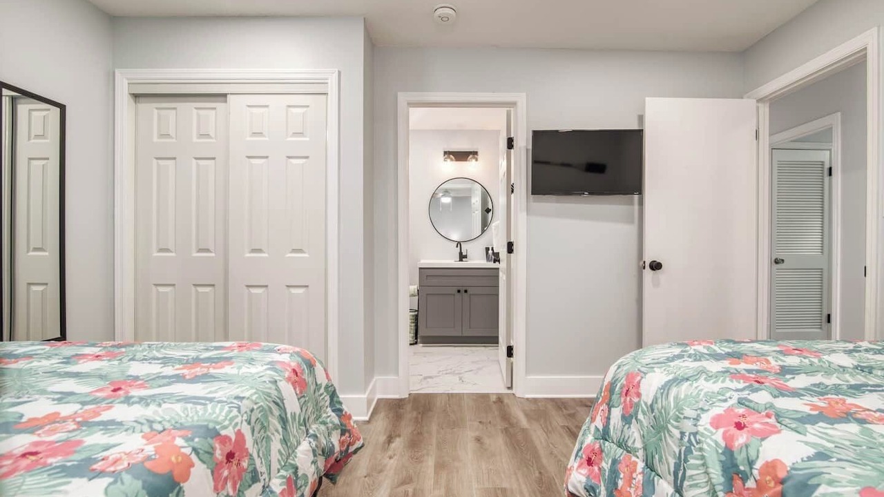Photo of Bedroom in Crystal Beach