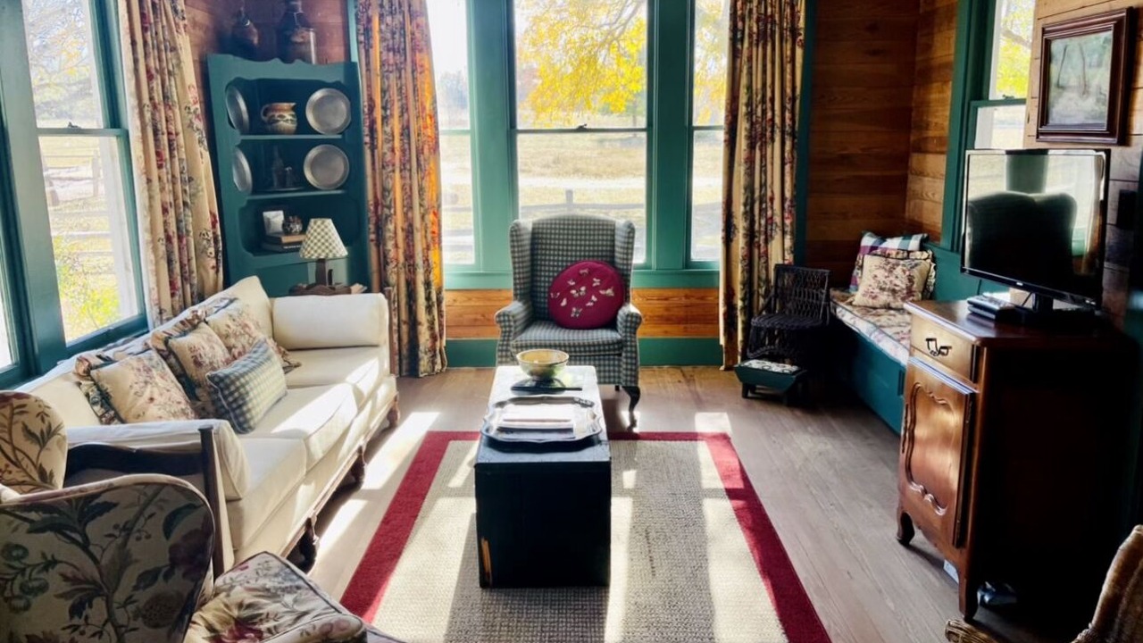 Photo of Livingroom in Fredericksburg