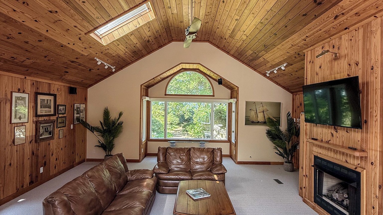 Photo of Livingroom in Cape Charles