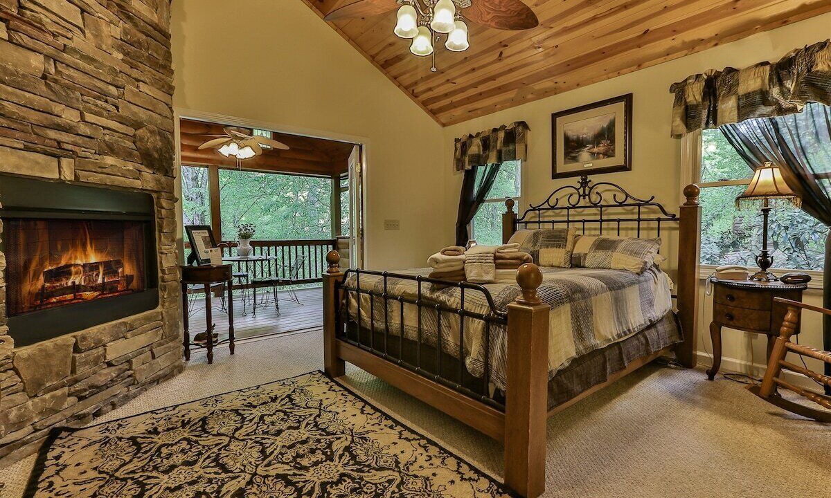 Photo of Livingroom in East Ellijay