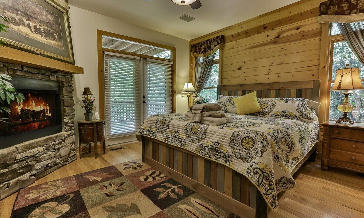 Photo of Livingroom in East Ellijay