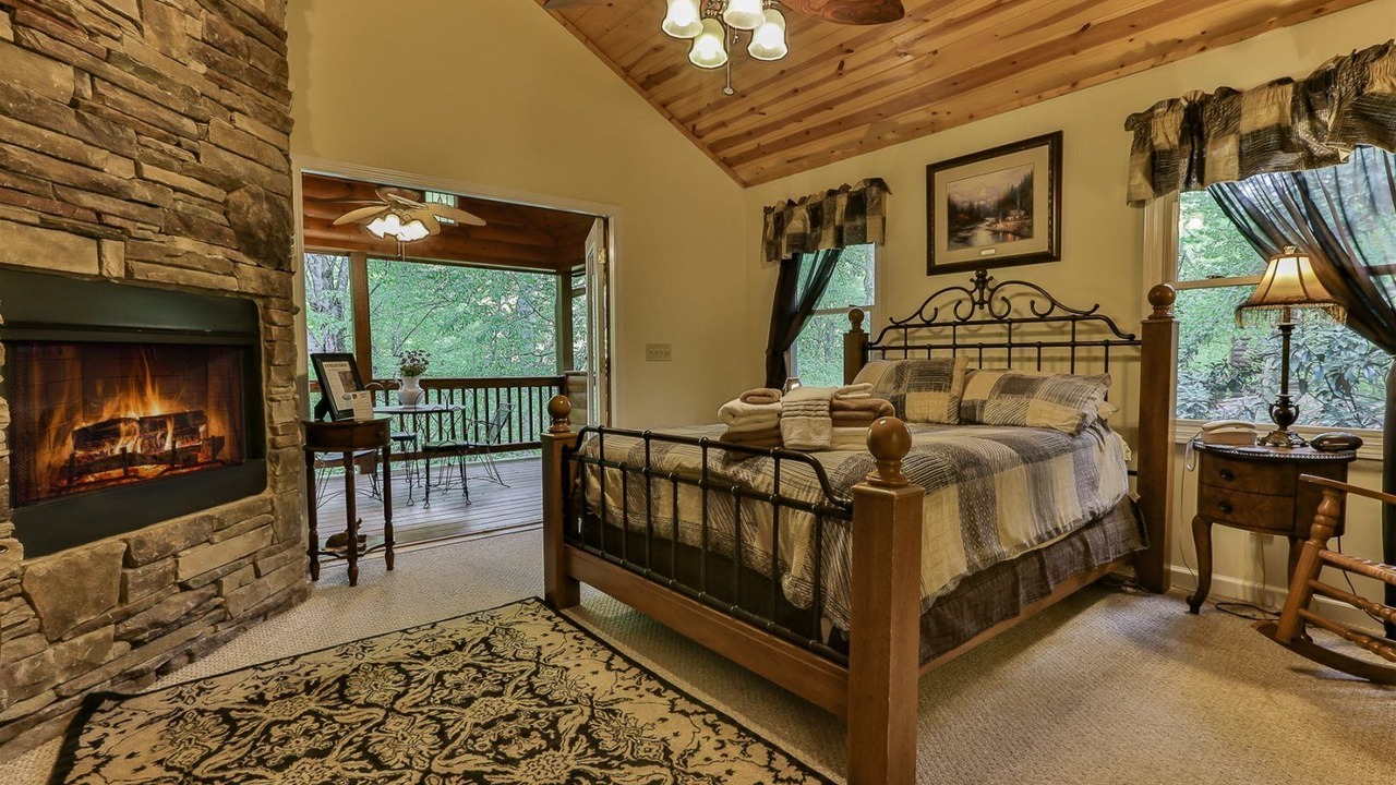 Photo of Livingroom in East Ellijay
