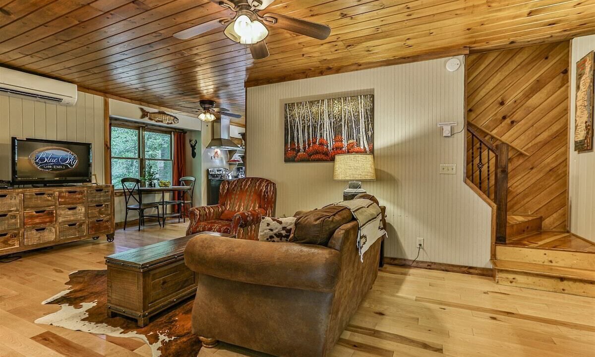 Photo of Bedroom in Ellijay