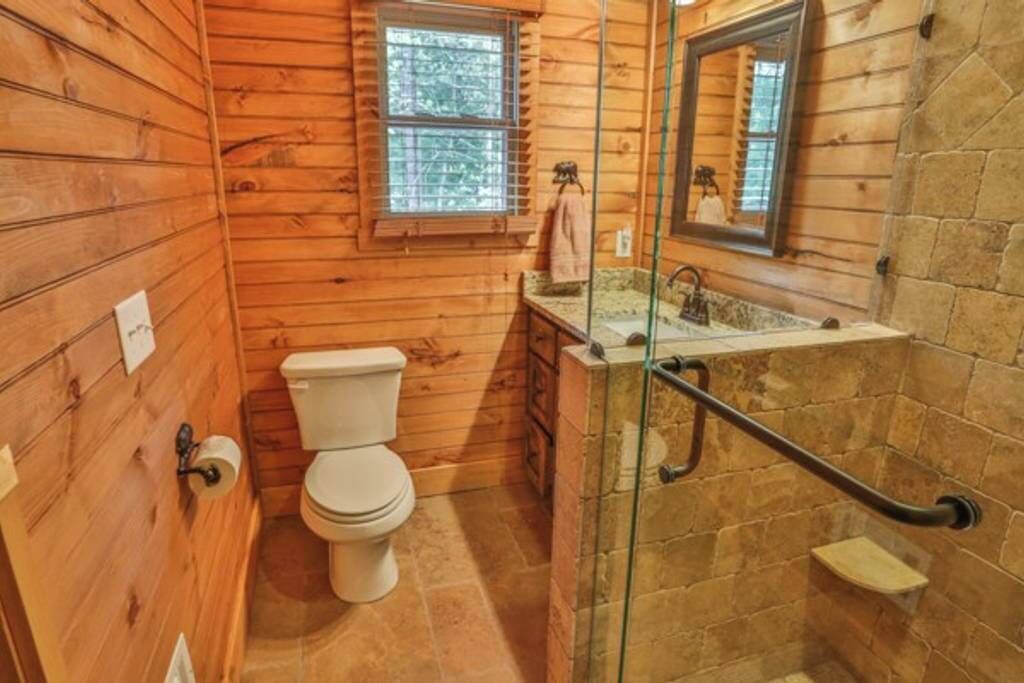 Photo of Bathroom in Rivers Edge