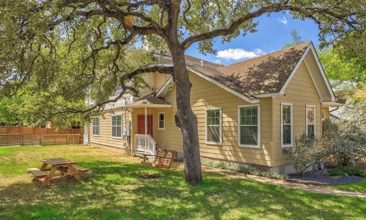Photo of Others in Bouldin