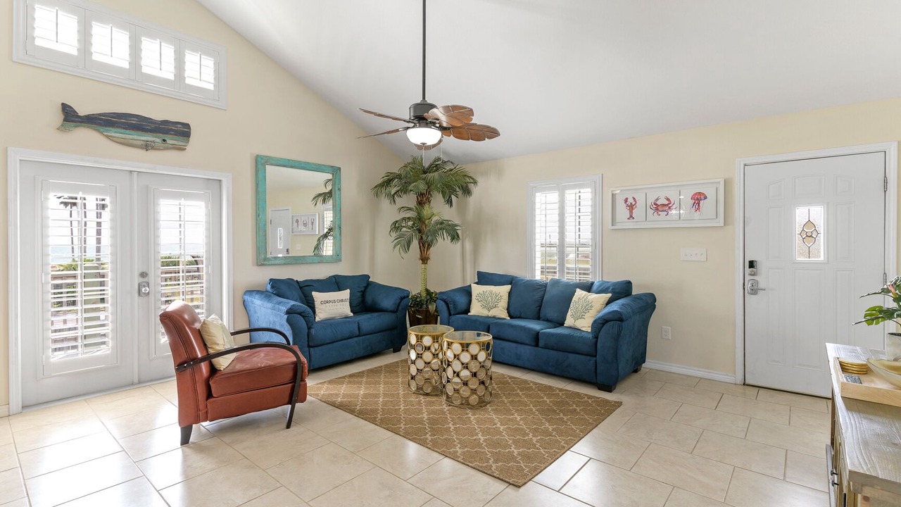 Photo of Livingroom in North Beach