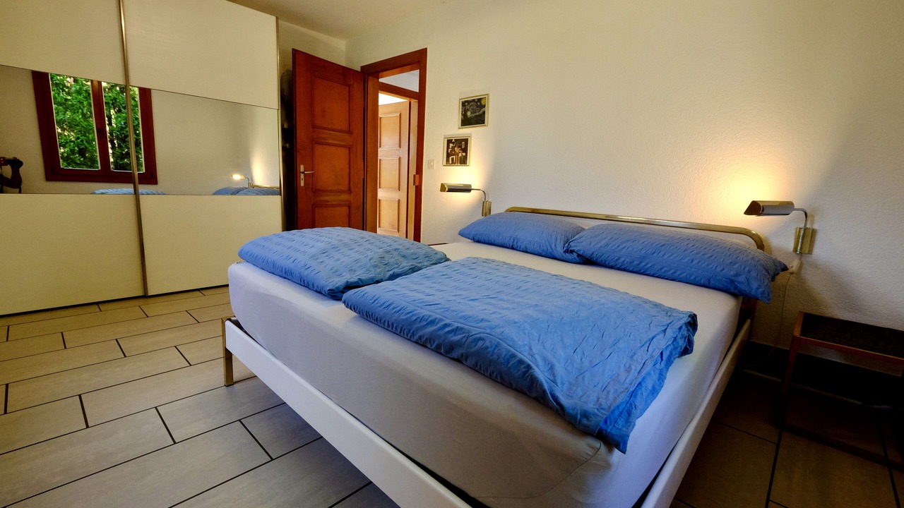 Photo of Bedroom in Oberhofen am Thunersee