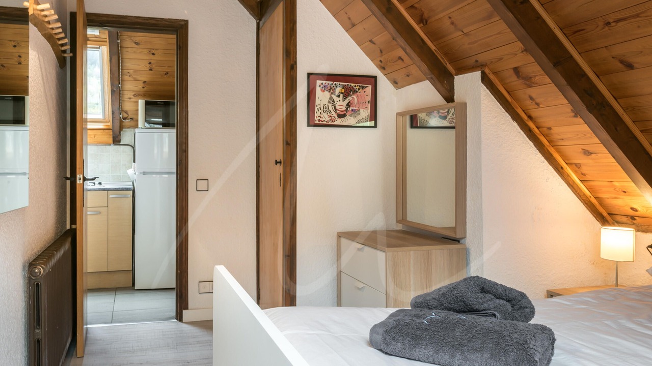 Photo of Bedroom in Garos