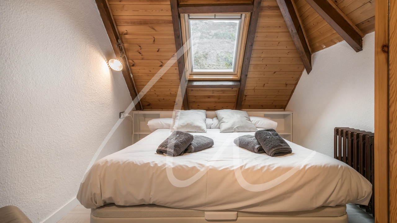 Photo of Bedroom in Garos