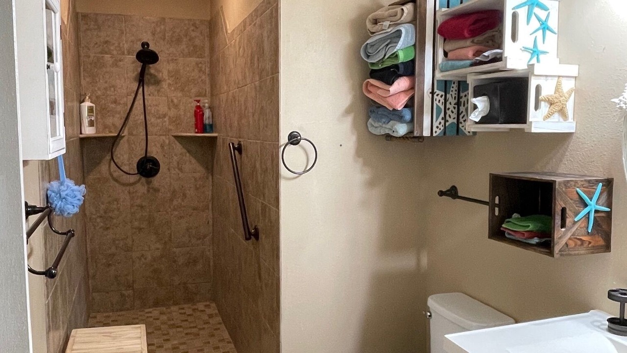 Photo of Bathroom in Port O Connor