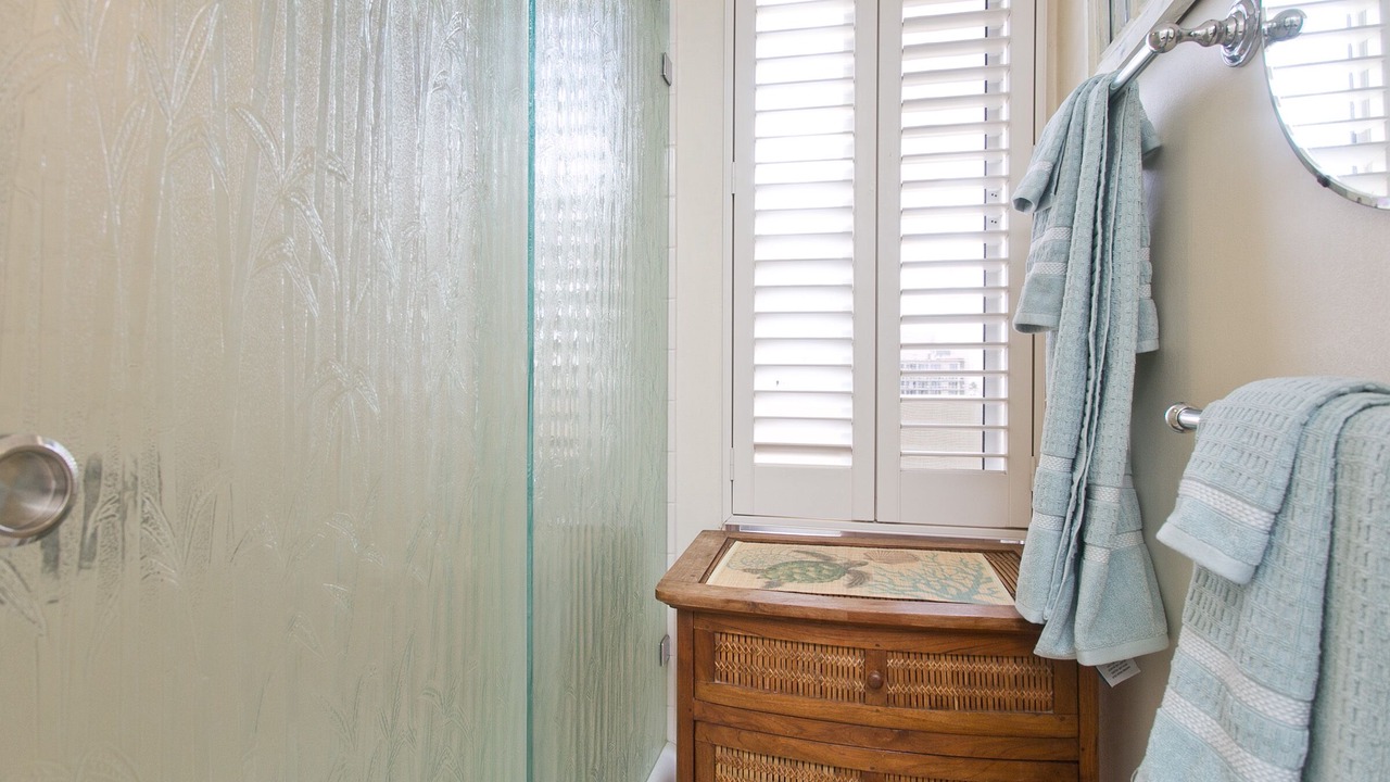 Photo of Bathroom in Diamond Head - Kapahulu - St. Louis