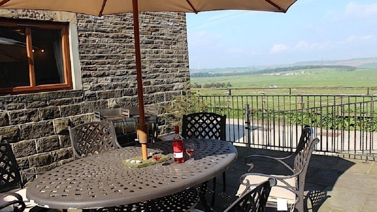 Photo of Outdoor in Flouch