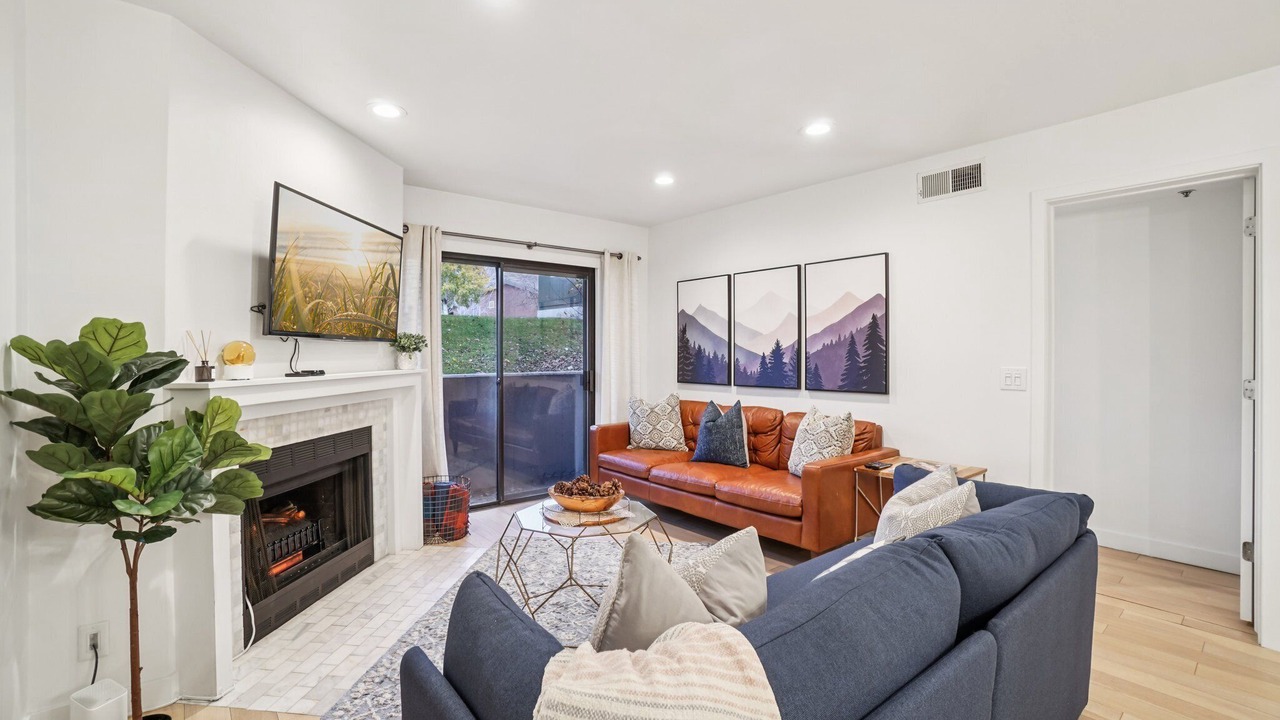 Photo of Livingroom in North Park City