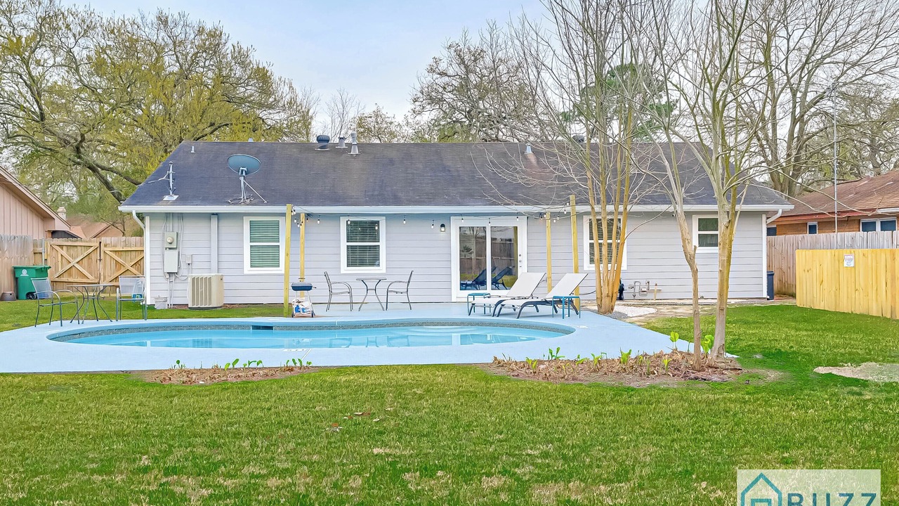 Photo of Outdoor in Garden Oaks