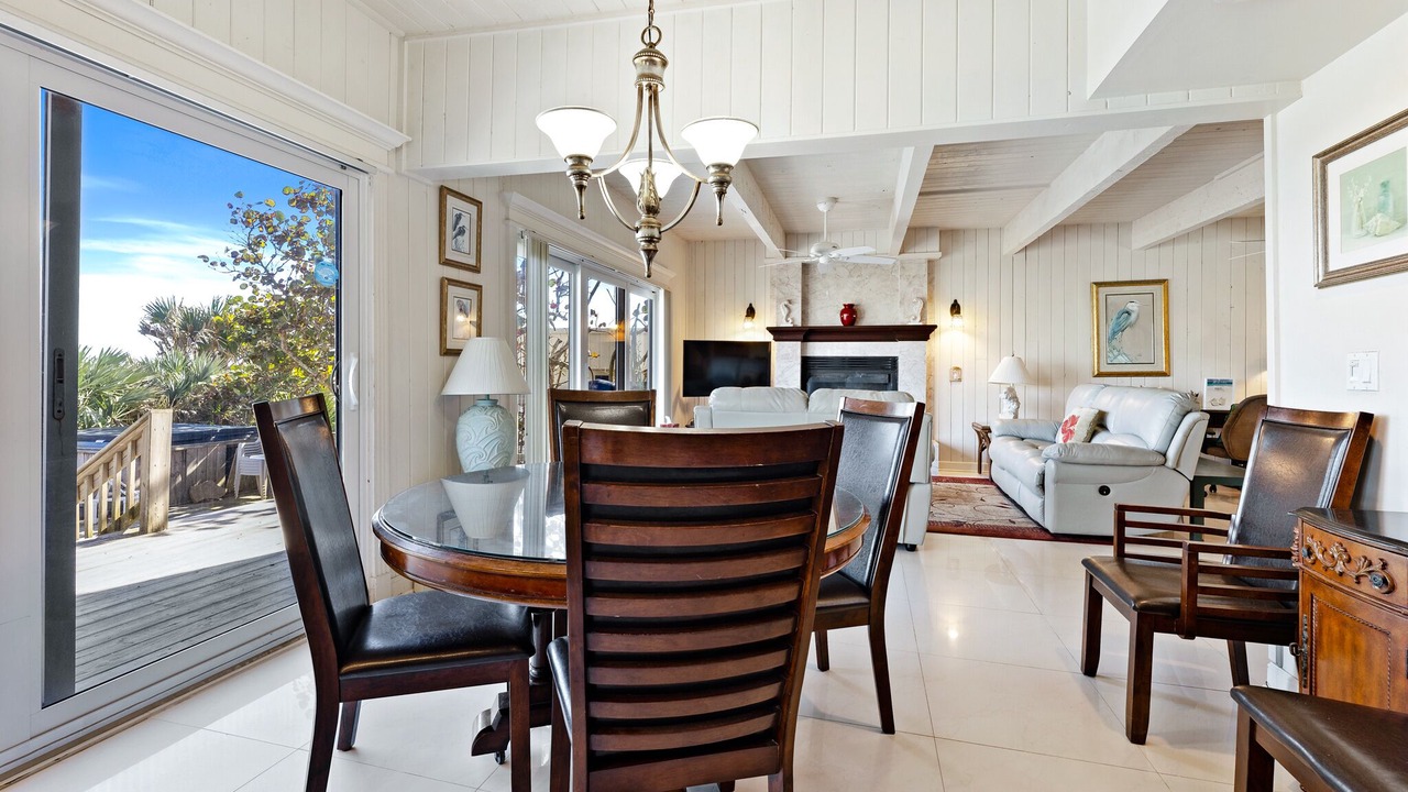 Photo of Livingroom in New Smyrna Beach