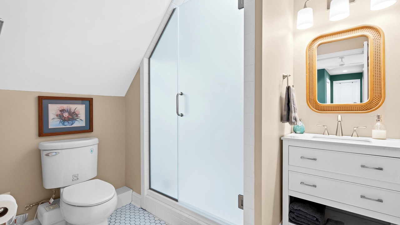 Photo of Bathroom in Leasburg
