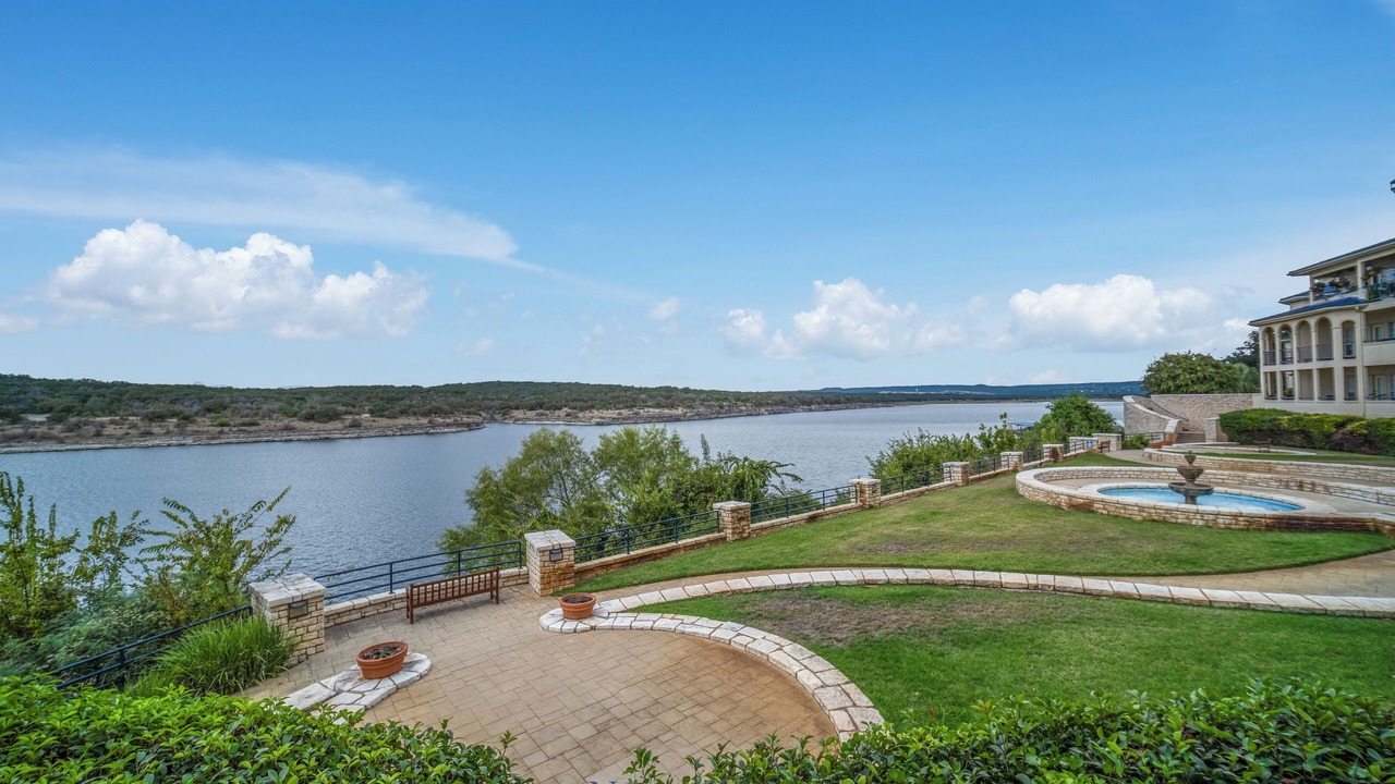 Photo of Patio Balcony in Highland Lake Estates