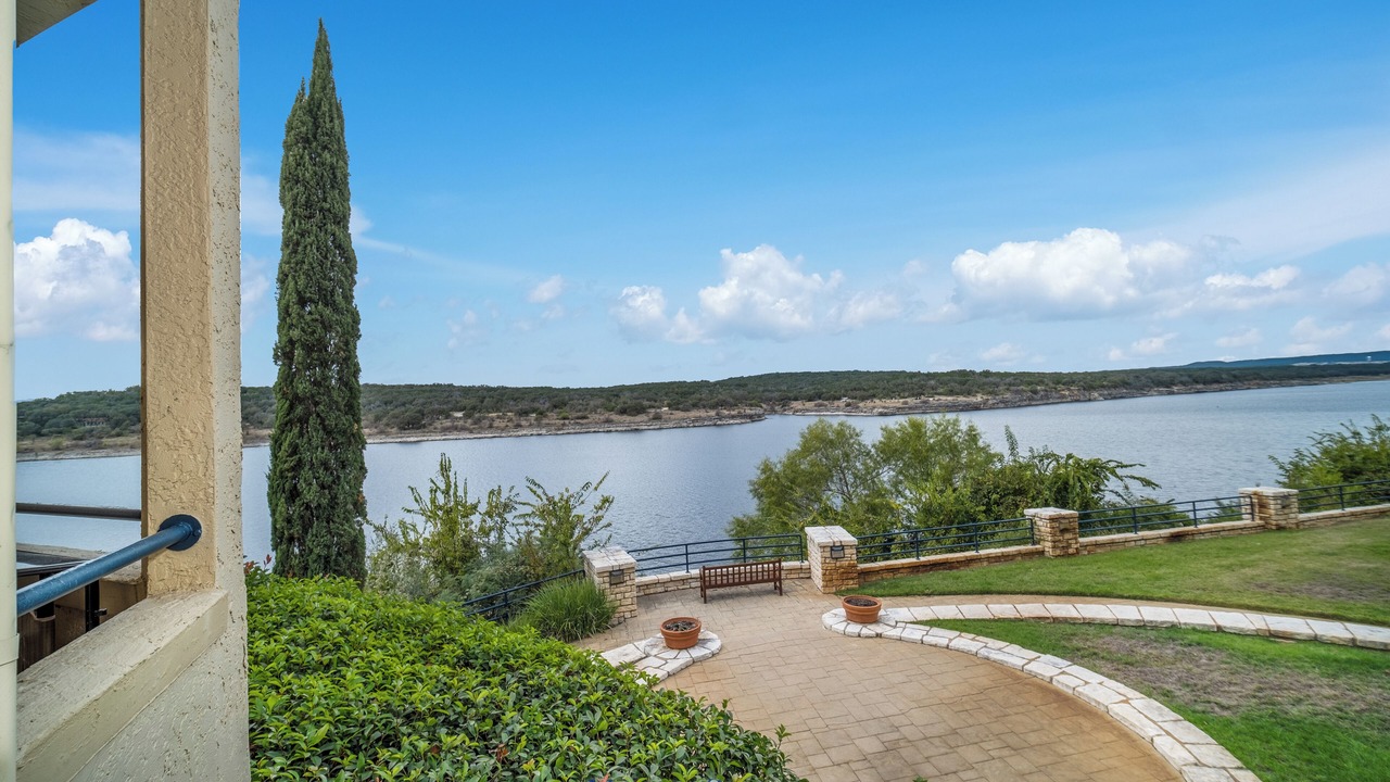 Photo of Patio Balcony in Highland Lake Estates