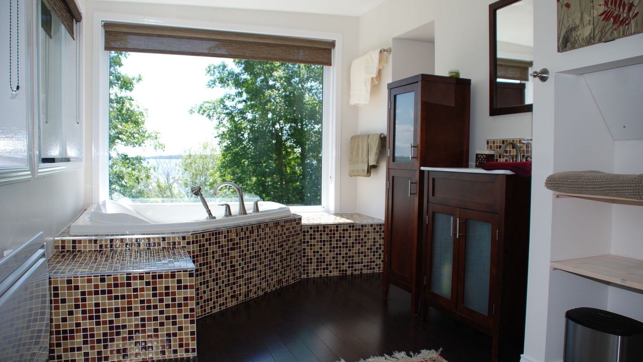 Photo of Bathroom in Guerin