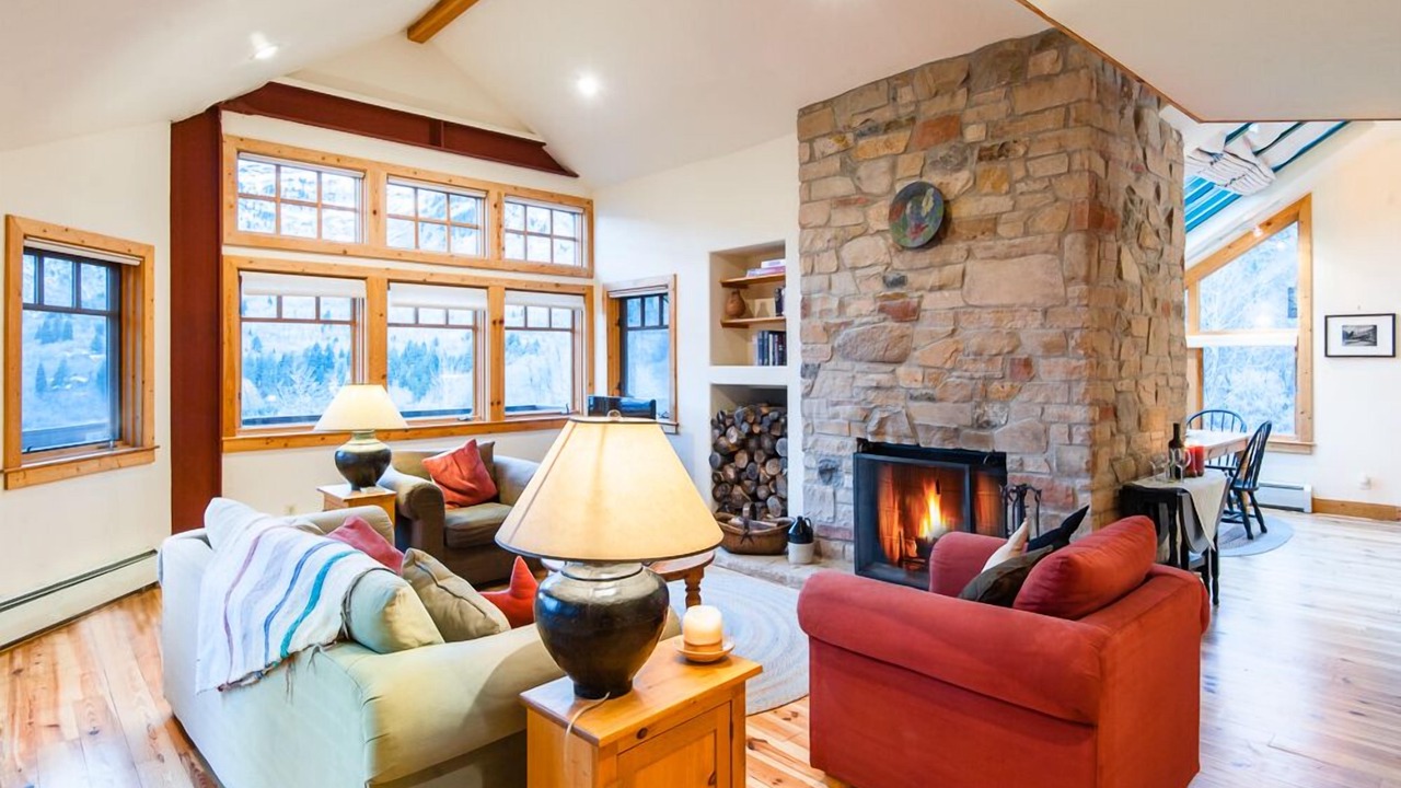 Photo of Livingroom in Sundance