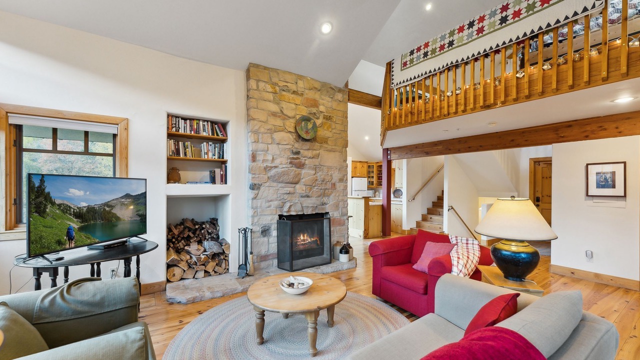 Photo of Livingroom in Sundance