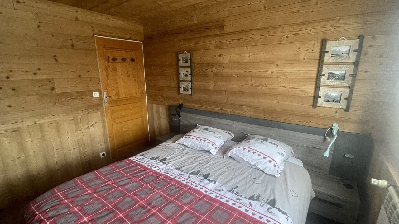 Photo of Bedroom in Venosc