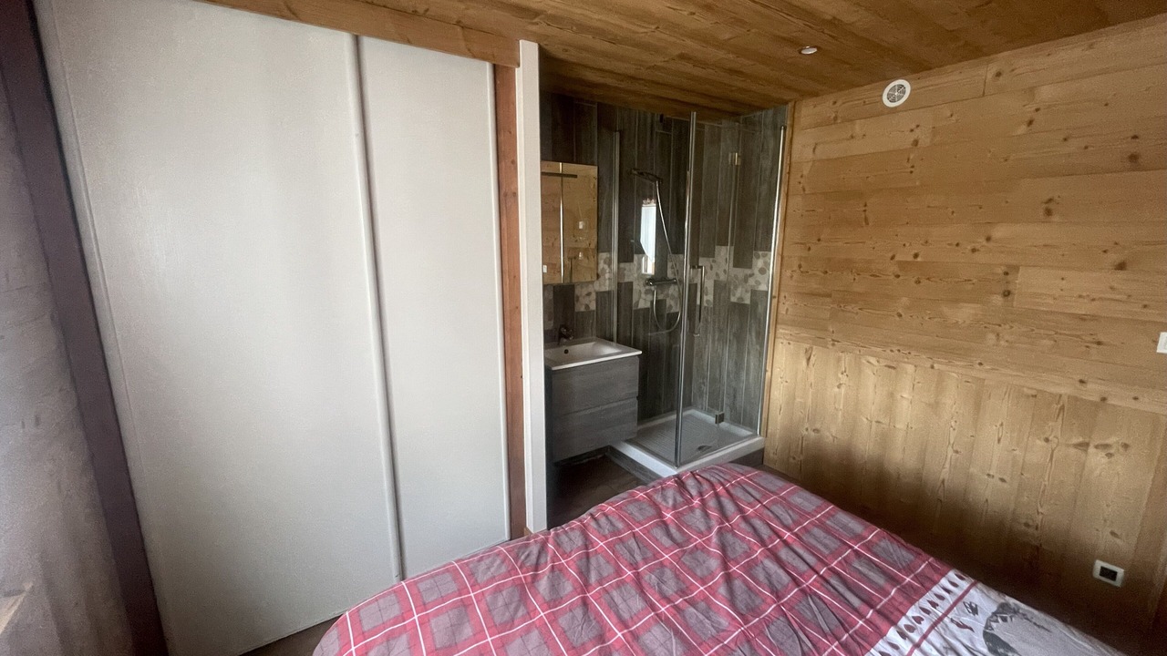 Photo of Bedroom in Venosc
