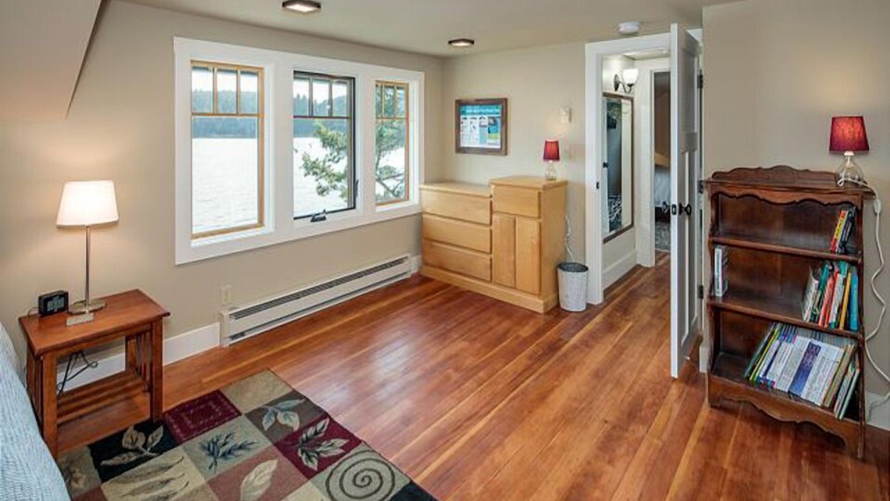 Photo of Others in Eastsound