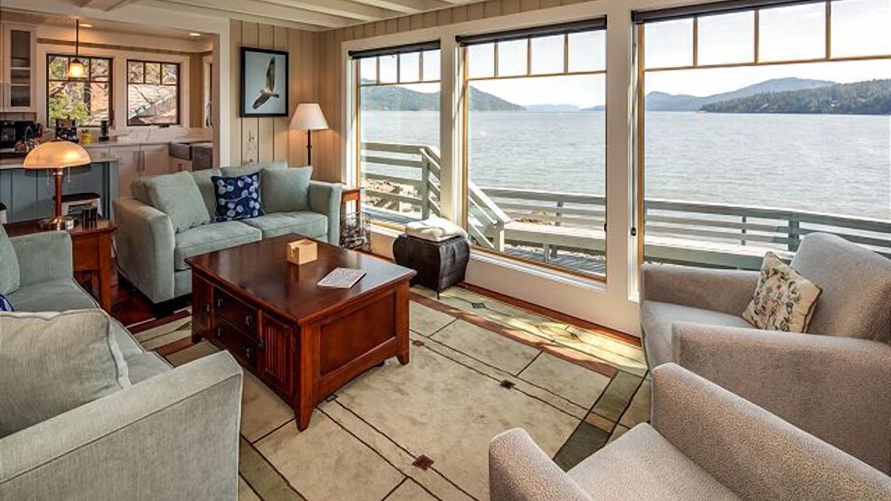 Photo of Others in Eastsound