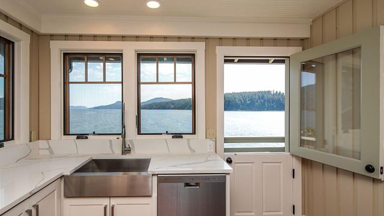 Photo of Others in Eastsound