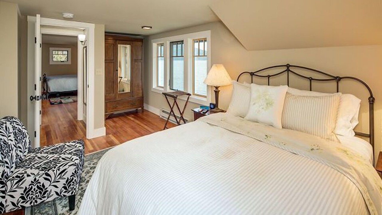 Photo of Others in Eastsound