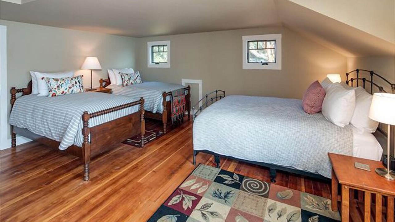 Photo of Others in Eastsound