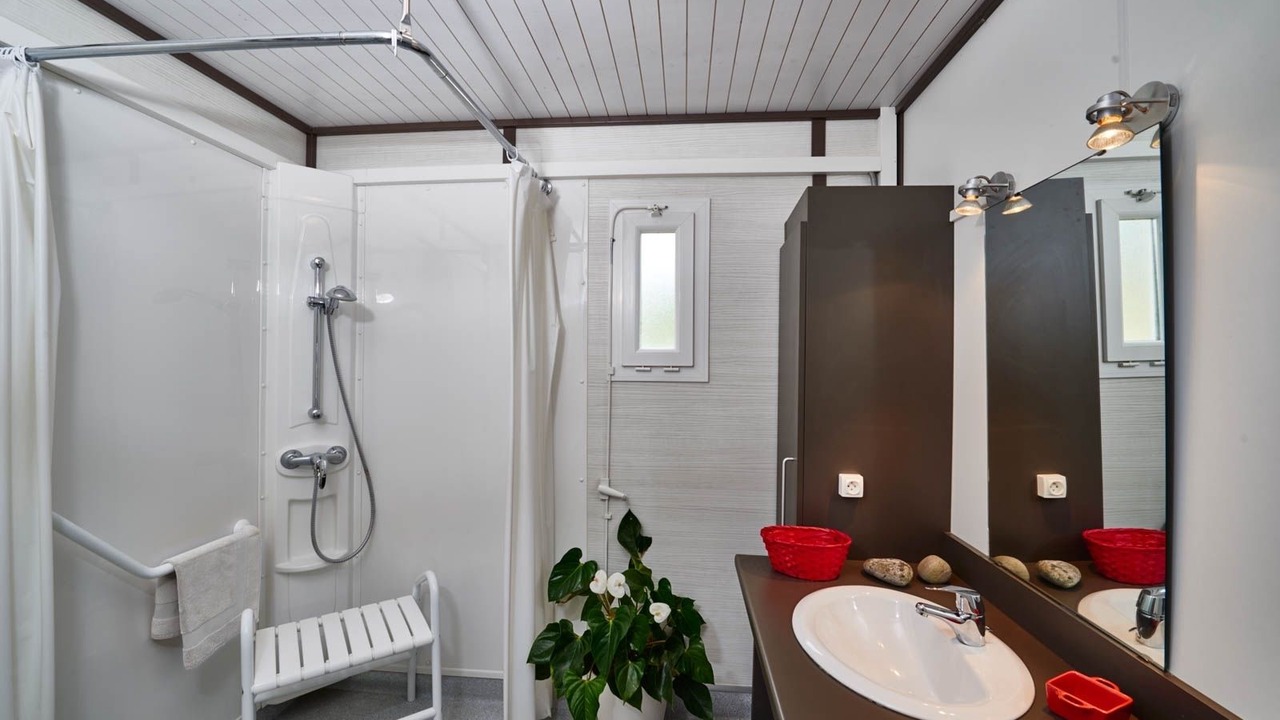Photo of Bathroom in Douarnenez