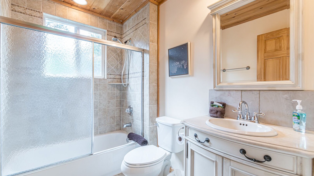 Photo of Bedroom in Sautee Nacoochee